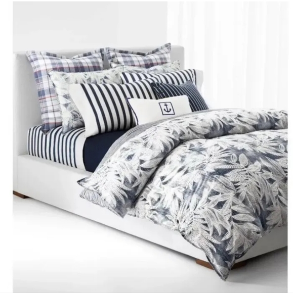 Brand New Ralph Lauren Evan Botanical 3 piece king comforter set